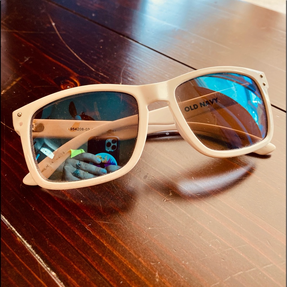White Old Navy Reflective Sunglasses